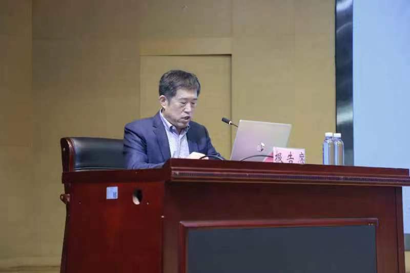 李.jpg